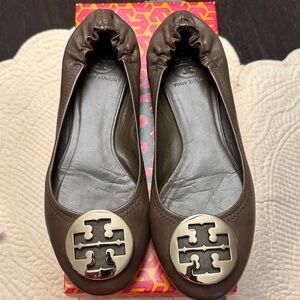 Tory Burch Women's Chocolate Brown FlatsW/ Gold Emblem